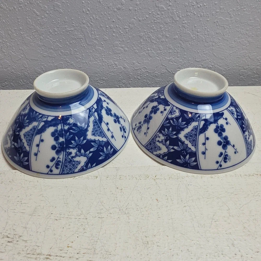 Unbranded blue white